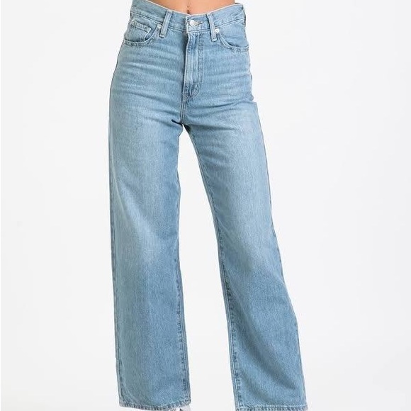 Levi’s High Loose Jeans in Let’s Stay In - Picture 3 of 3